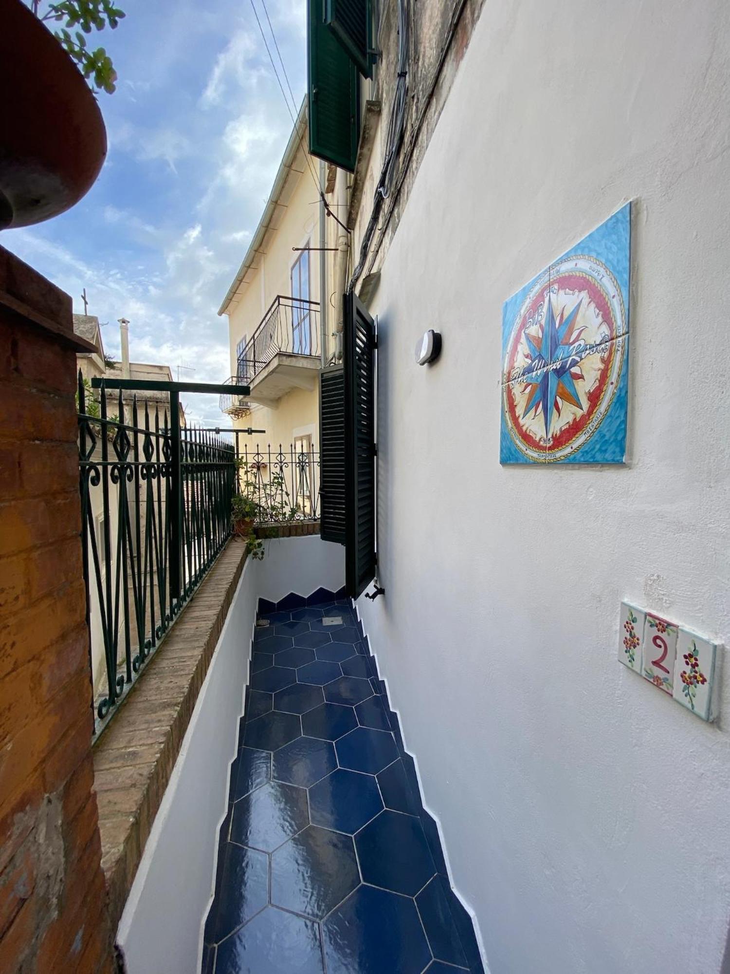 Casa Vacanza: The Wind Rose Виетри Экстерьер фото